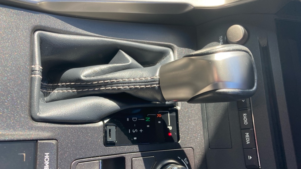 Lexus NX 300h 2.5 5dr CVT [8 Inch Nav] Hybrid Estate - Image 16