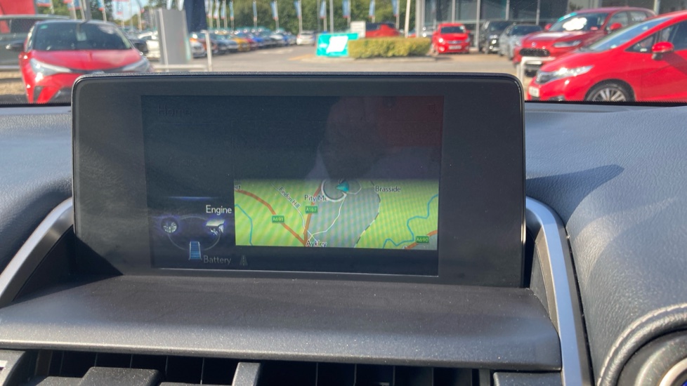 Lexus NX 300h 2.5 5dr CVT [8 Inch Nav] Hybrid Estate - Image 18