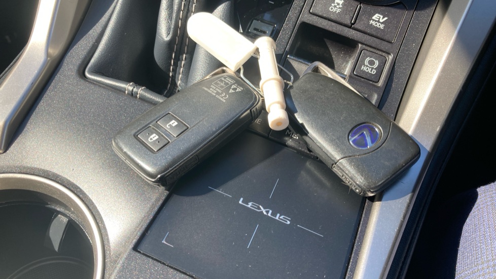 Lexus NX 300h 2.5 5dr CVT [8 Inch Nav] Hybrid Estate - Image 30
