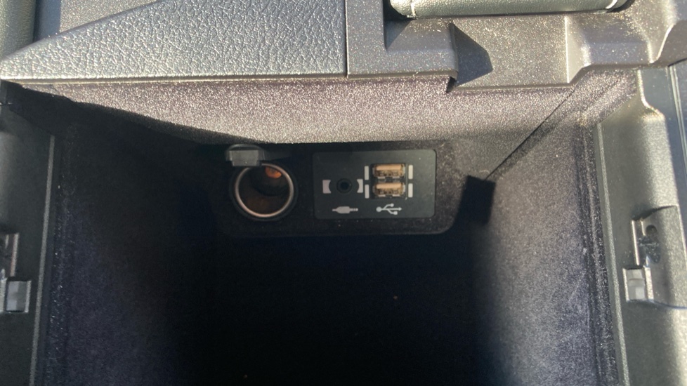 Lexus NX 300h 2.5 5dr CVT [8 Inch Nav] Hybrid Estate - Image 31
