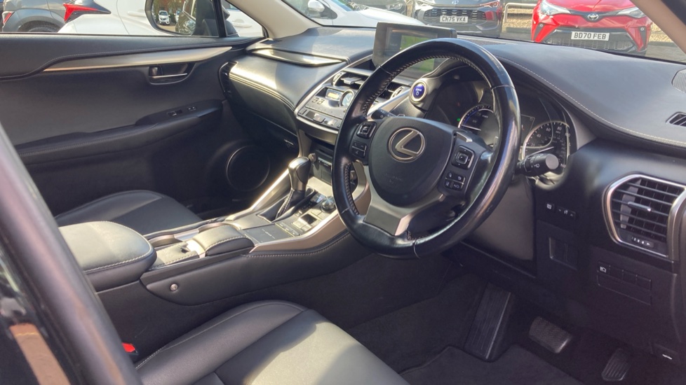 Lexus NX 300h 2.5 5dr CVT [8 Inch Nav] Hybrid Estate - Image 32