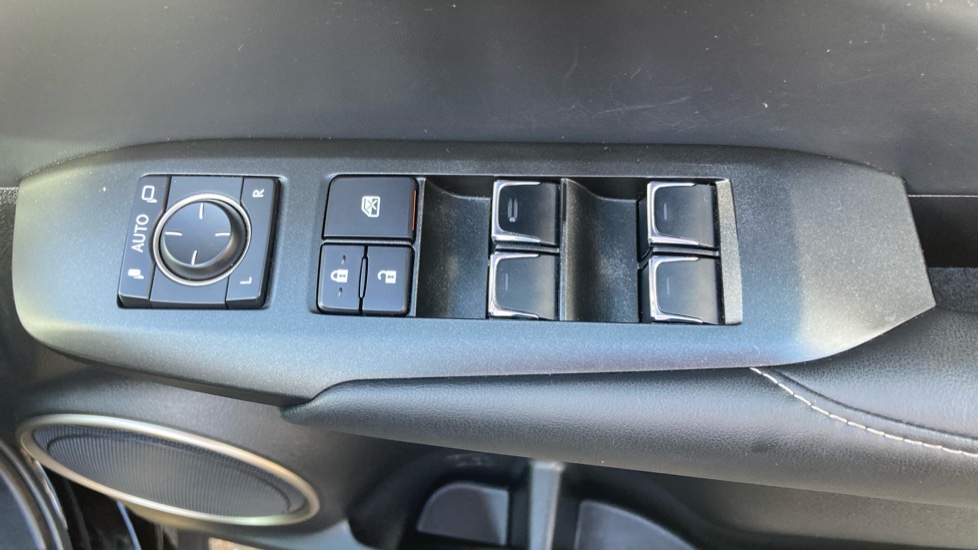 Lexus NX 300h 2.5 5dr CVT [8 Inch Nav] Hybrid Estate - Image 36