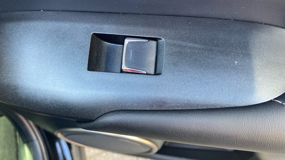 Lexus NX 300h 2.5 5dr CVT [8 Inch Nav] Hybrid Estate - Image 41