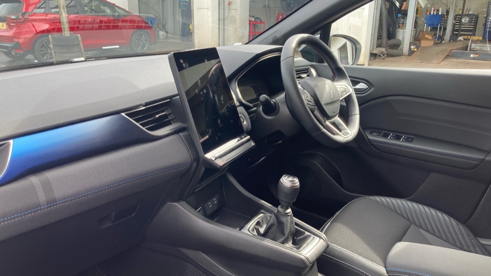 Renault Captur 1.2 TCE 115 Esprit Alpine 5dr Petrol Hatchback - Image 2