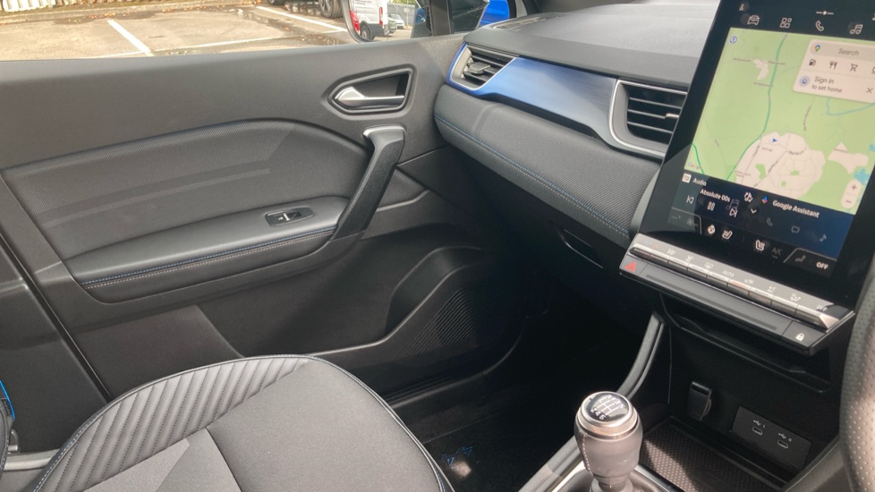 Renault Captur 1.2 TCE 115 Esprit Alpine 5dr Petrol Hatchback - Image 32
