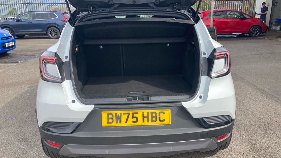 Renault Captur 1.2 TCE 115 Esprit Alpine 5dr Petrol Hatchback - Image 45