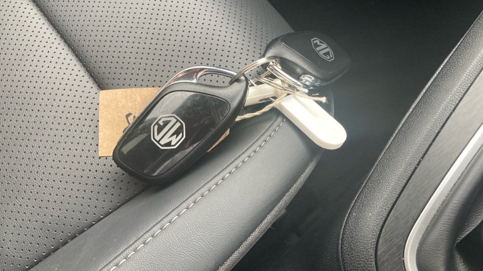 MG ZS 1.5 SE 5dr Petrol Hatchback - Image 20
