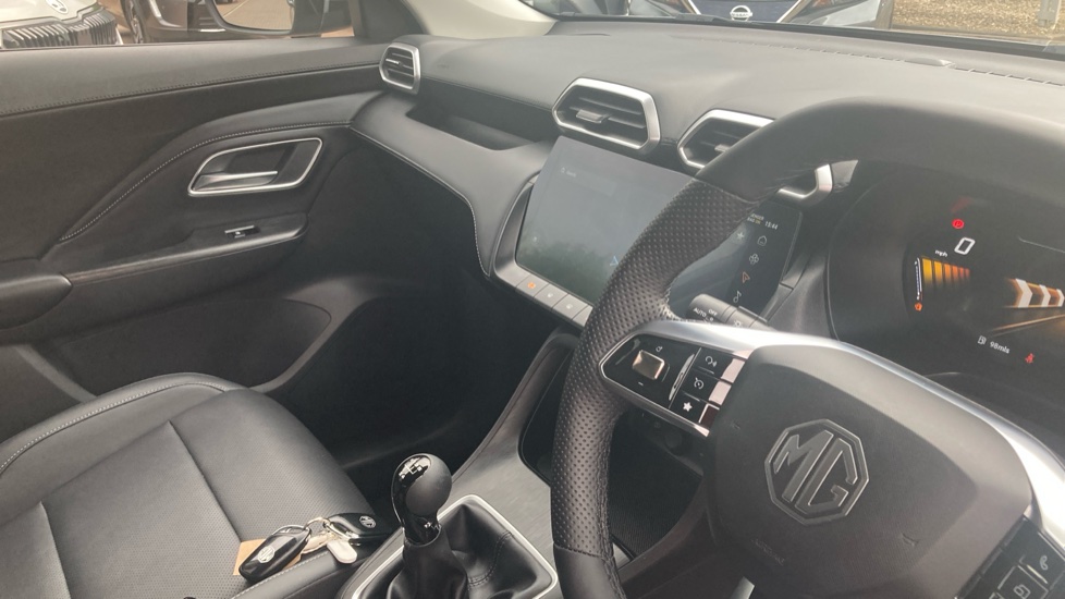 MG ZS 1.5 SE 5dr Petrol Hatchback - Image 27