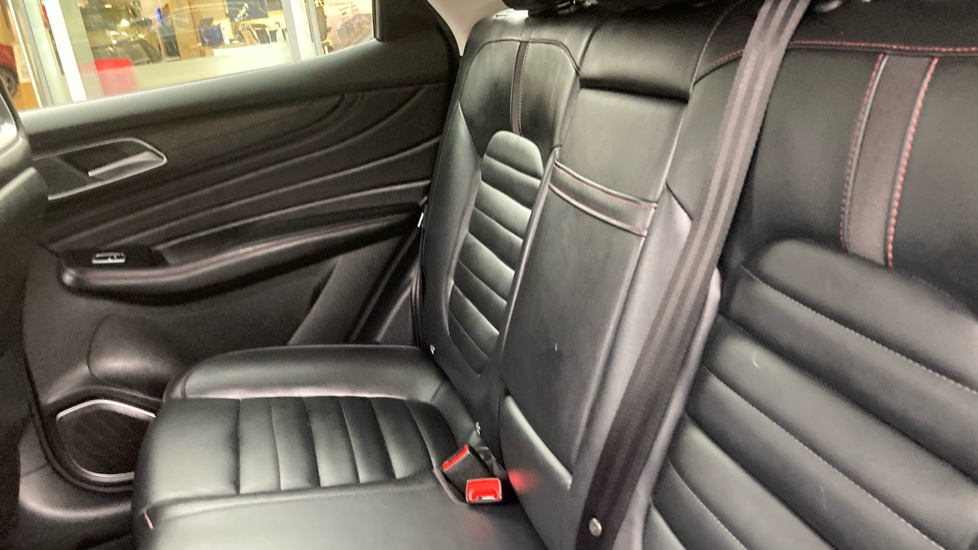 MG HS 1.5 T-GDI Trophy 5dr Petrol Hatchback - Image 8