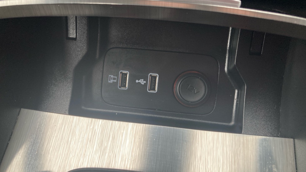 MG HS 1.5 T-GDI Trophy 5dr Petrol Hatchback - Image 20
