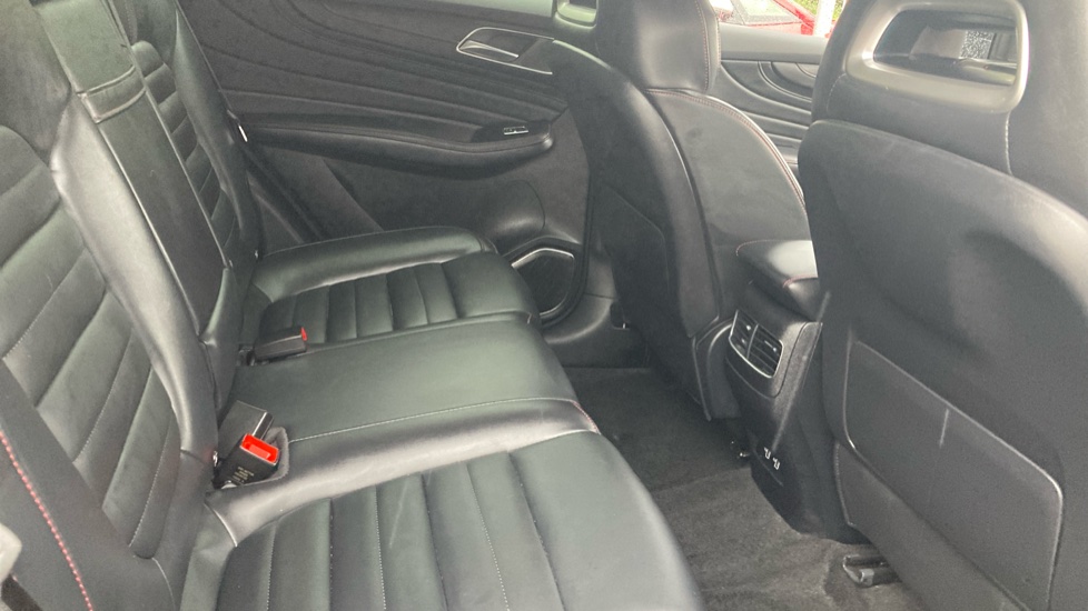MG HS 1.5 T-GDI Trophy 5dr Petrol Hatchback - Image 32