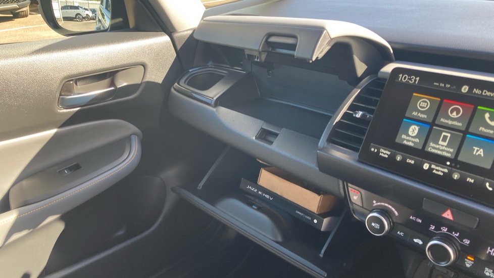 Honda Jazz 1.5 i-MMD Hybrid Advance Sport 5dr eCVT Hybrid Hatchback - Image 21