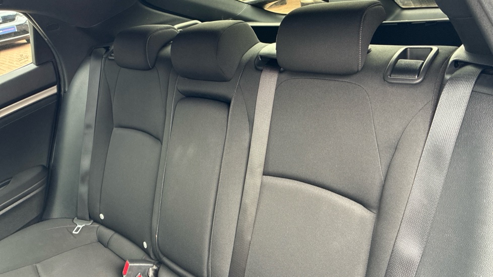 Honda Civic 1.5 VTEC Turbo Sport 5dr Petrol Hatchback - Image 8
