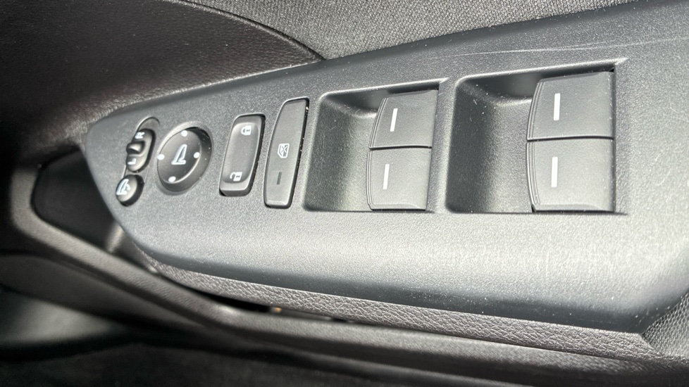 Honda Civic 1.5 VTEC Turbo Sport 5dr Petrol Hatchback - Image 18