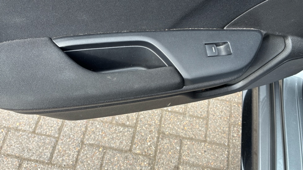 Honda Civic 1.5 VTEC Turbo Sport 5dr Petrol Hatchback - Image 29