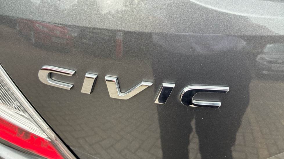 Honda Civic 1.5 VTEC Turbo Sport 5dr Petrol Hatchback - Image 43