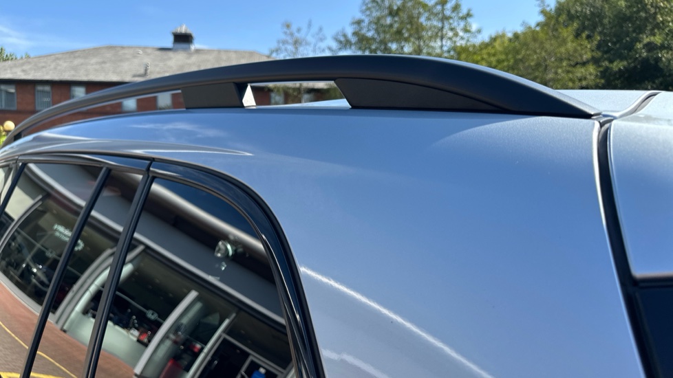 Mercedes-Benz GLB 200 Sport Executive 5dr 7G-Tronic Petrol Estate - Image 19