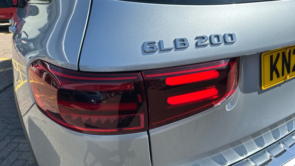 Mercedes-Benz GLB 200 Sport Executive 5dr 7G-Tronic Petrol Estate - Image 23
