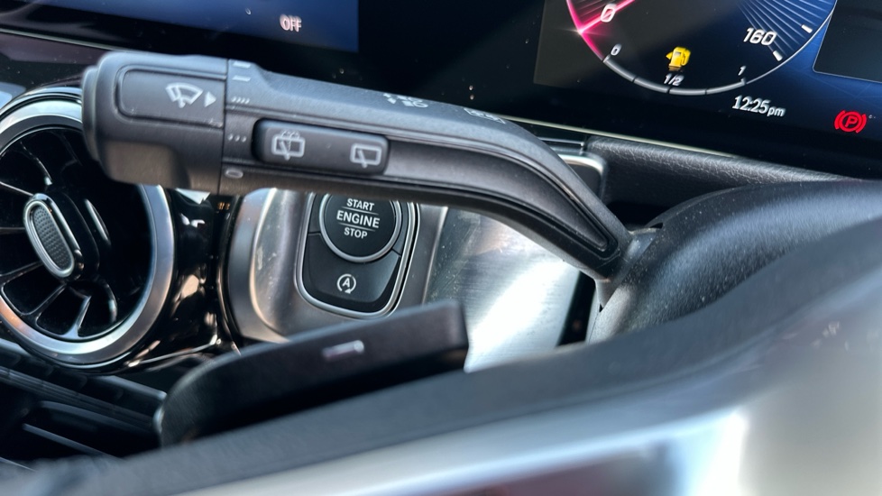 Mercedes-Benz GLB 200 Sport Executive 5dr 7G-Tronic Petrol Estate - Image 36