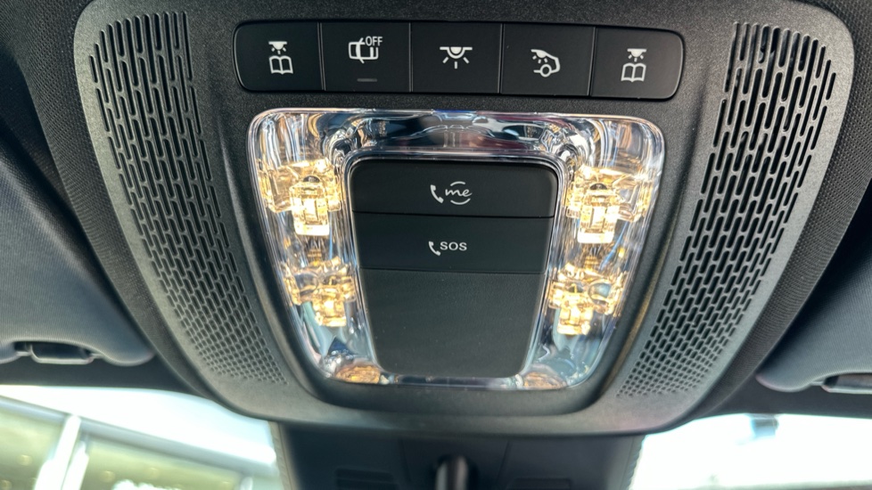 Mercedes-Benz GLB 200 Sport Executive 5dr 7G-Tronic Petrol Estate - Image 44