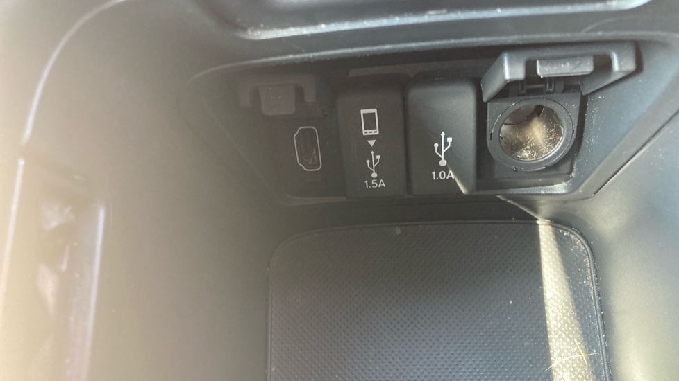 Honda CR-V 2.0 i-MMD Hybrid SR  2WD 5dr eCVT Hybrid Estate - Image 19
