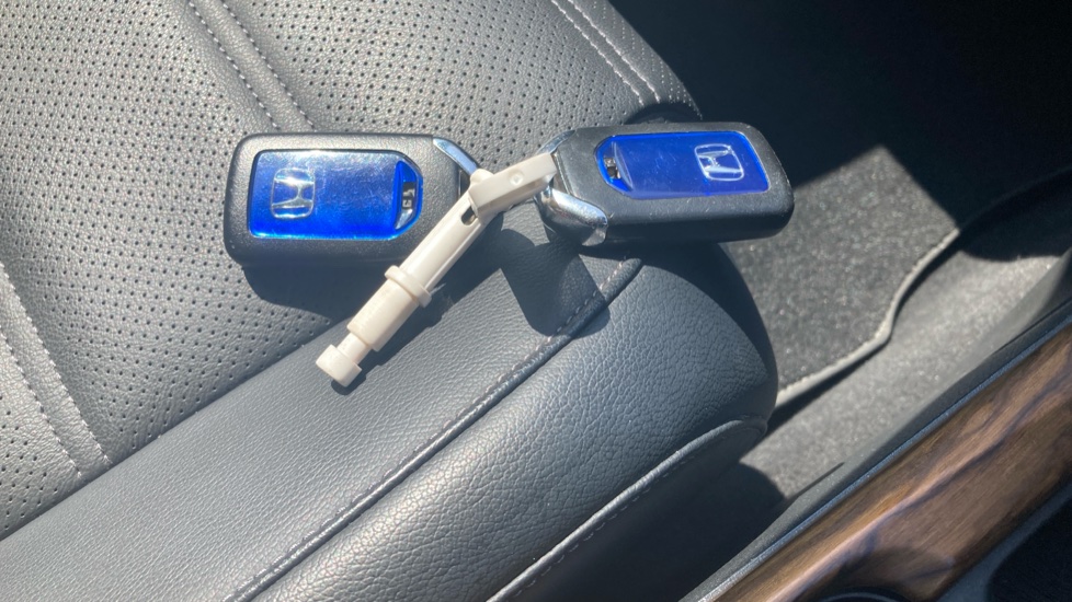 Honda CR-V 2.0 i-MMD Hybrid SR  2WD 5dr eCVT Hybrid Estate - Image 29
