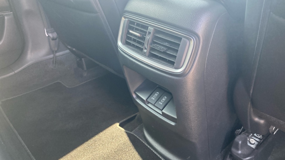 Honda CR-V 2.0 i-MMD Hybrid SR  2WD 5dr eCVT Hybrid Estate - Image 37