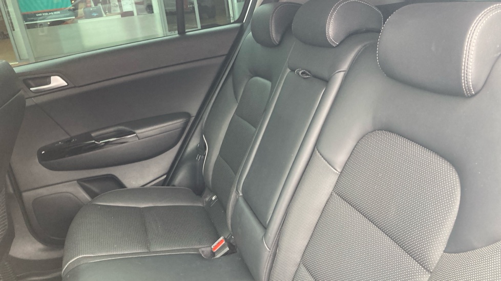Kia Sportage 1.6 CRDi 48V ISG 4 5dr DCT Auto Diesel Estate - Image 8