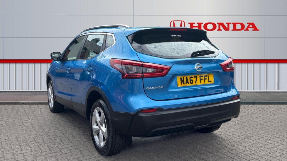 Nissan Qashqai 1.2 DiG-T Acenta 5dr Petrol Hatchback - Image 3