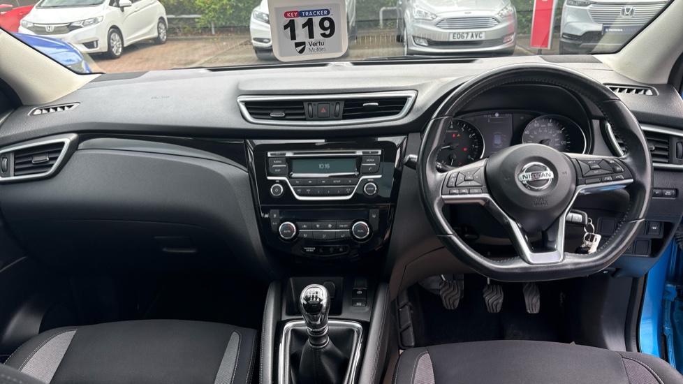 Nissan Qashqai 1.2 DiG-T Acenta 5dr Petrol Hatchback - Image 4