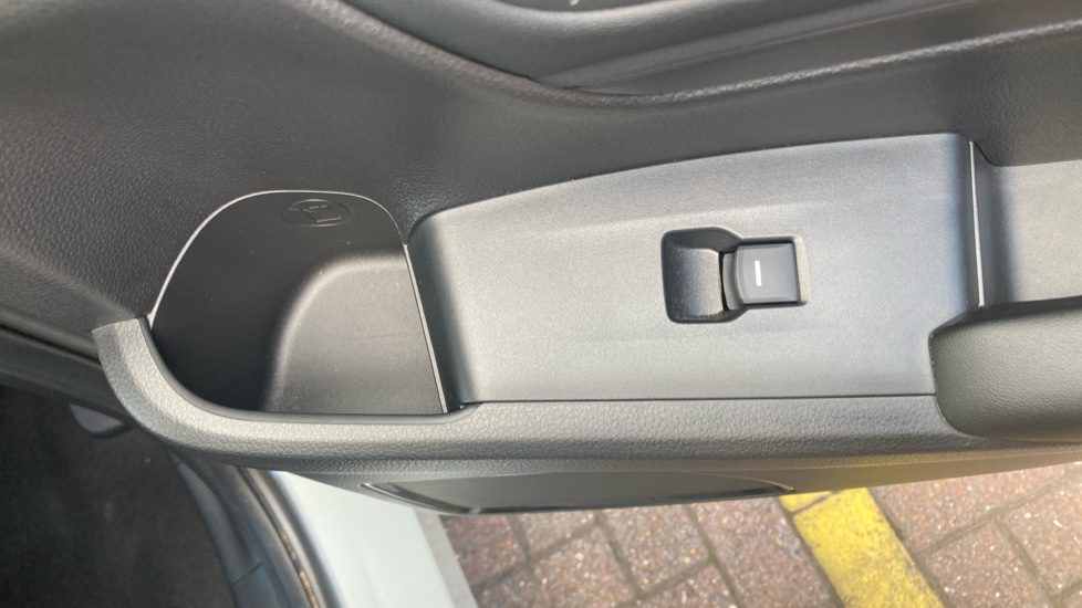 Honda HR-V 1.5 eHEV Elegance 5dr CVT Hybrid Hatchback - Image 41
