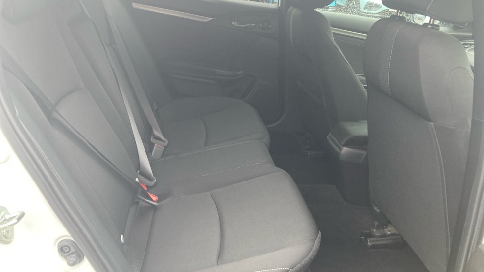 Honda Civic 1.0 VTEC Turbo 126 SR 5dr Petrol Hatchback - Image 32