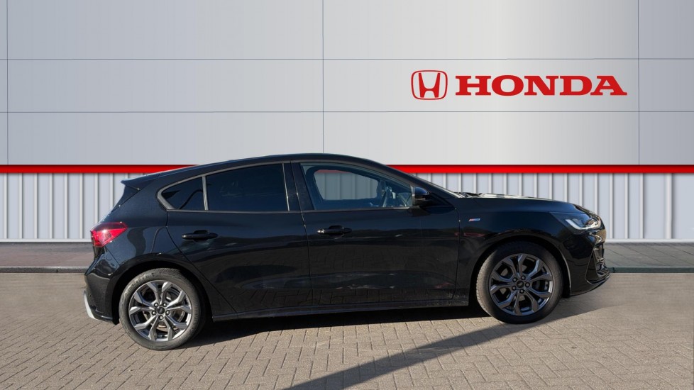 Ford Focus 1.0 EcoBoost ST-Line 5dr Petrol Hatchback - Image 5