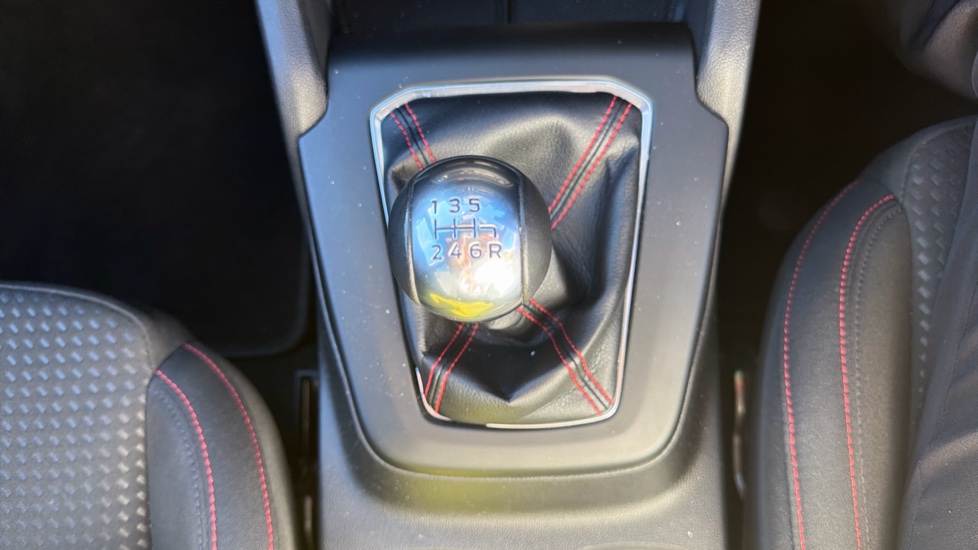 Ford Focus 1.0 EcoBoost ST-Line 5dr Petrol Hatchback - Image 16