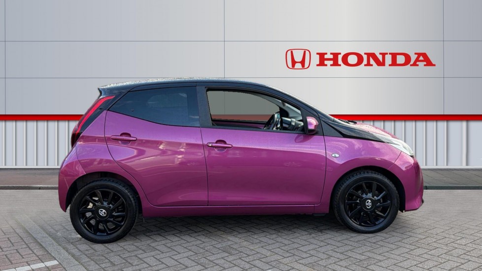 Toyota Aygo 1.0 VVT-i X-Cite 5 5dr Petrol Hatchback - Image 5