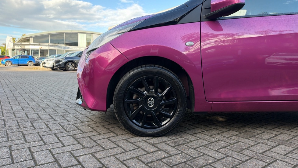 Toyota Aygo 1.0 VVT-i X-Cite 5 5dr Petrol Hatchback - Image 9