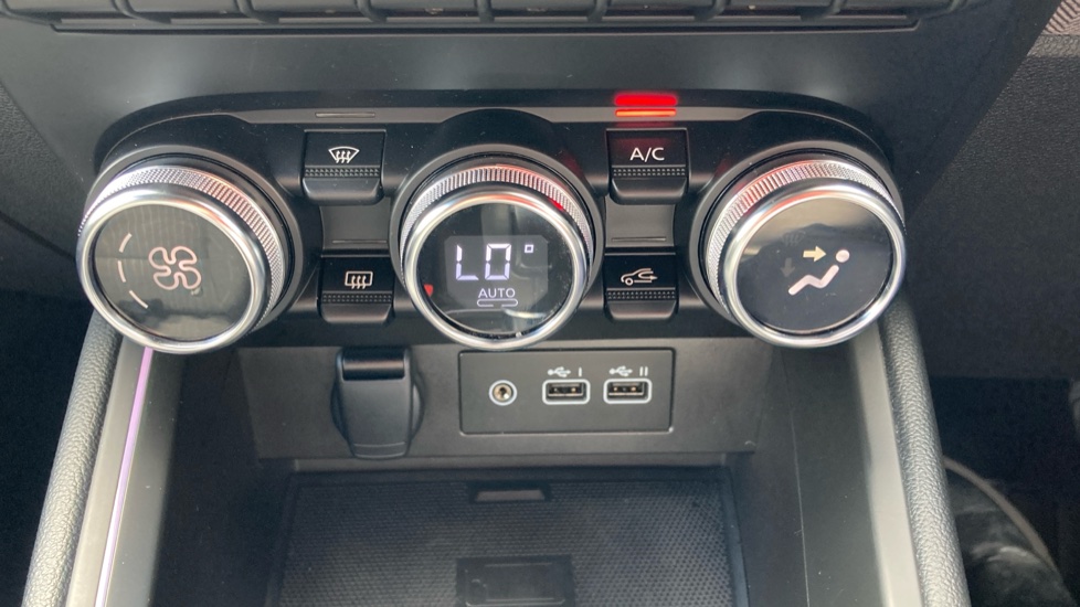 Renault Clio 1.6 E-TECH full hybrid 145 Techno 5dr Auto Hybrid Hatchback - Image 15