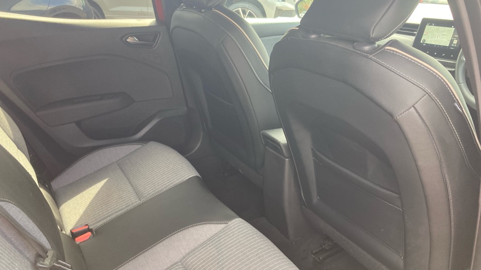 Renault Clio 1.6 E-TECH full hybrid 145 Techno 5dr Auto Hybrid Hatchback - Image 37