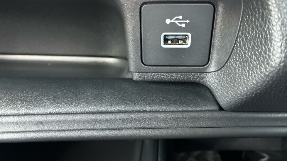 Honda HR-V 1.5 eHEV Elegance 5dr CVT Hybrid Hatchback - Image 23