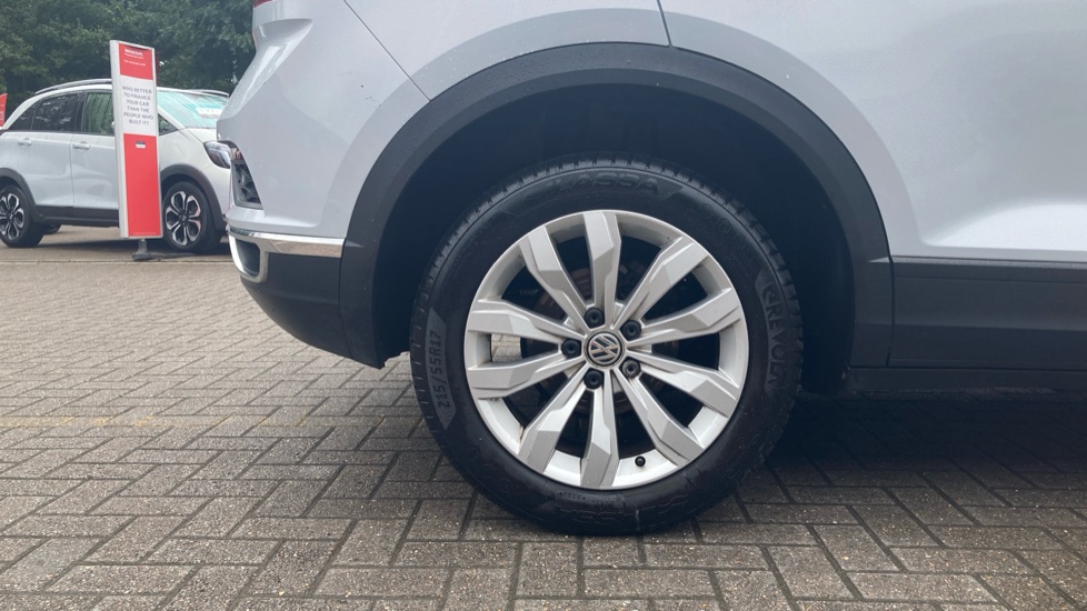 Volkswagen T-Roc 1.5 TSI EVO SE 5dr DSG Petrol Hatchback - Image 9