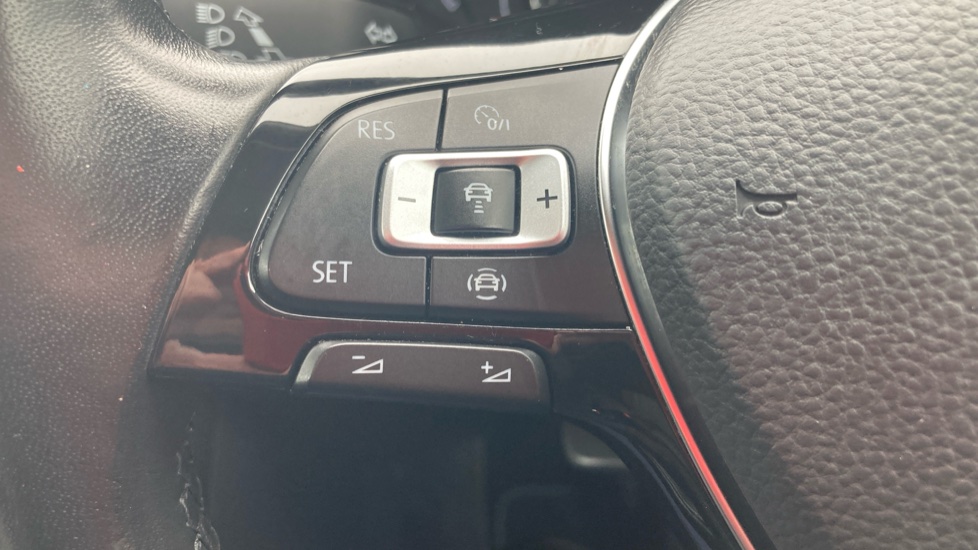Volkswagen T-Roc 1.5 TSI EVO SE 5dr DSG Petrol Hatchback - Image 14