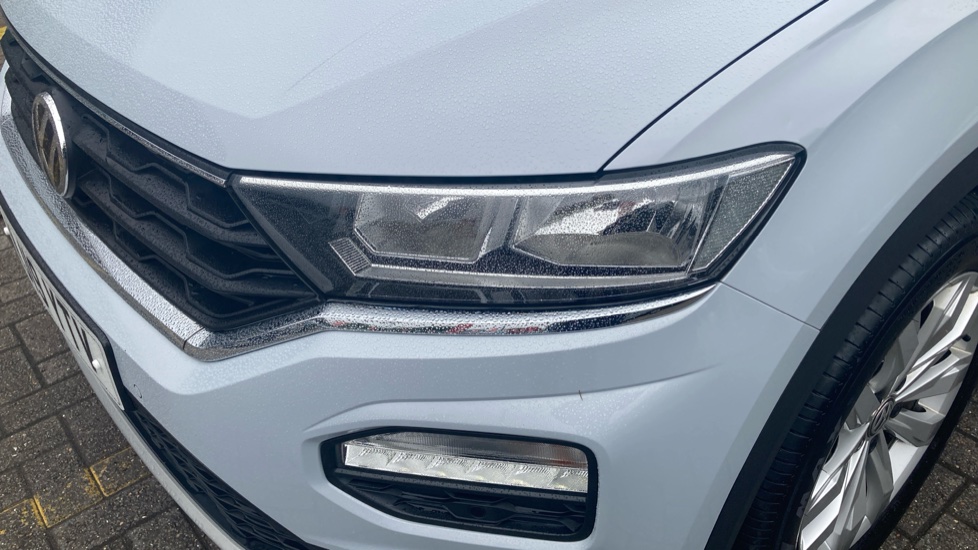 Volkswagen T-Roc 1.5 TSI EVO SE 5dr DSG Petrol Hatchback - Image 40