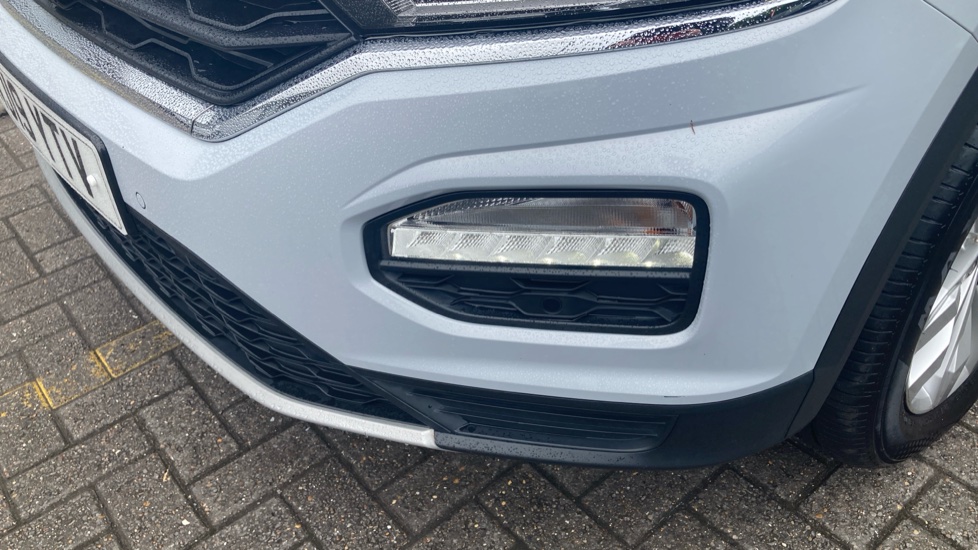 Volkswagen T-Roc 1.5 TSI EVO SE 5dr DSG Petrol Hatchback - Image 41