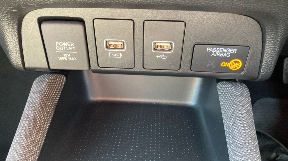 Honda Jazz 1.5 i-MMD Hybrid Crosstar EX 5dr eCVT Hybrid Hatchback - Image 14