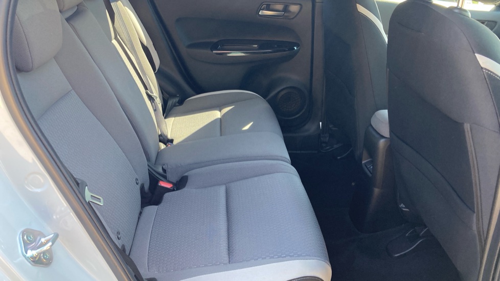 Honda Jazz 1.5 i-MMD Hybrid Crosstar EX 5dr eCVT Hybrid Hatchback - Image 31