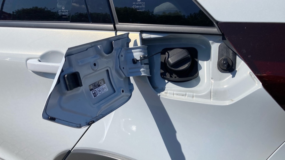 Honda Jazz 1.5 i-MMD Hybrid Crosstar EX 5dr eCVT Hybrid Hatchback - Image 39