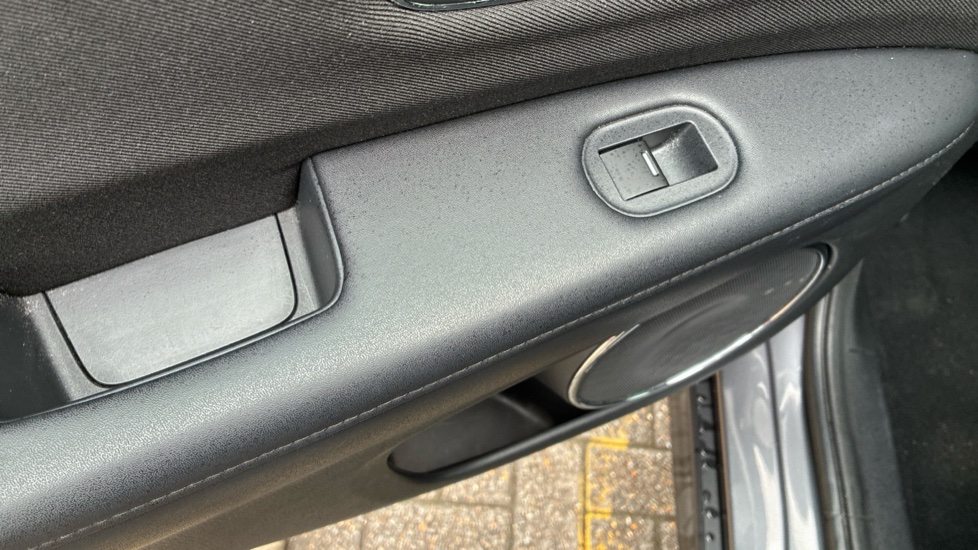 Honda HR-V 1.6 i-DTEC SE 5dr Diesel Hatchback - Image 28