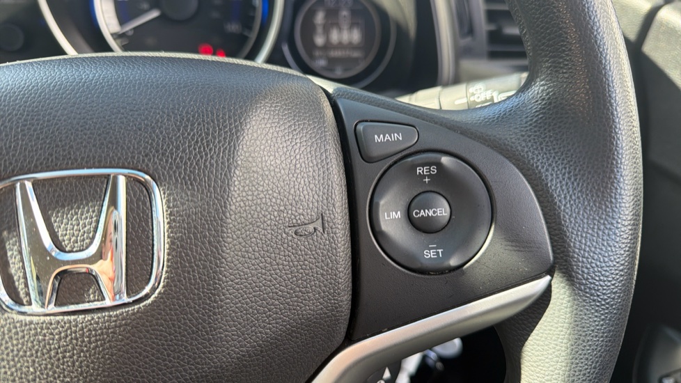 Honda Jazz 1.3 SE Navi 5dr Petrol Hatchback - Image 17