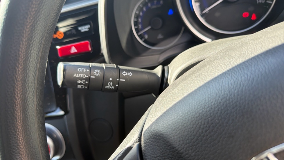 Honda Jazz 1.3 SE Navi 5dr Petrol Hatchback - Image 19