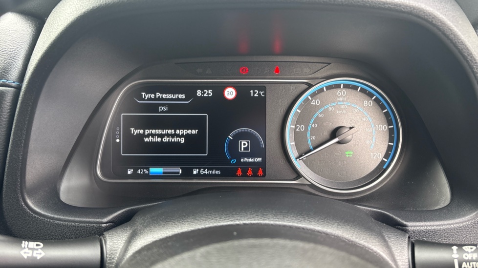 Nissan LEAF 110kW N-Connecta 40kWh 5dr Auto Electric Hatchback - Image 19
